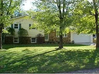 1402 E Richland Dr photo 1
