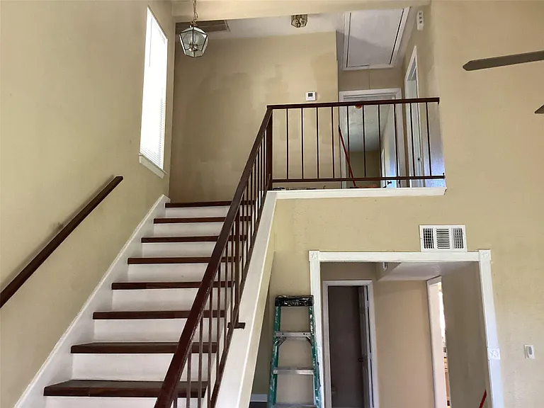 15831 Bazelbriar Ln — Photo 11