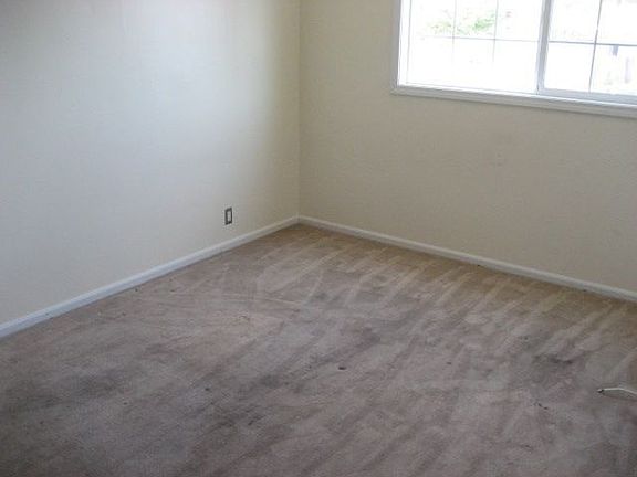 4th image of 223 Westview Dr