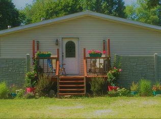 2044 Lake Rd, Akron, OH 44312