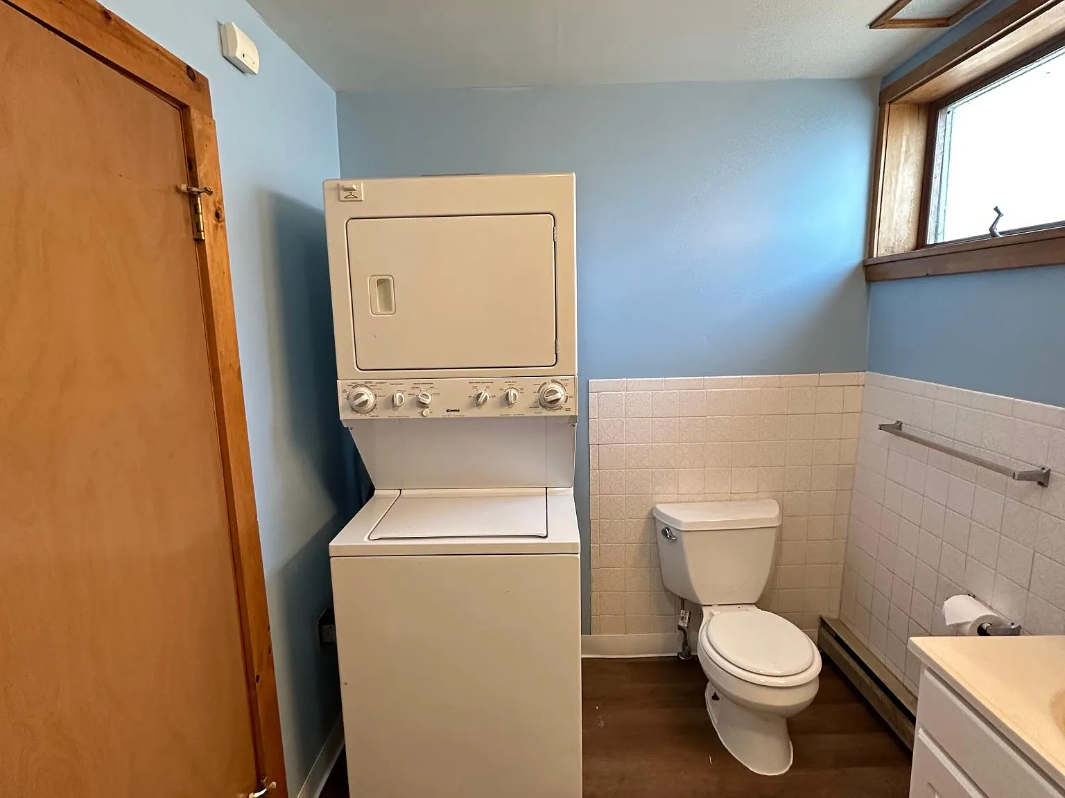 1 bed, 810 sqft, $1,350 — Photo 2