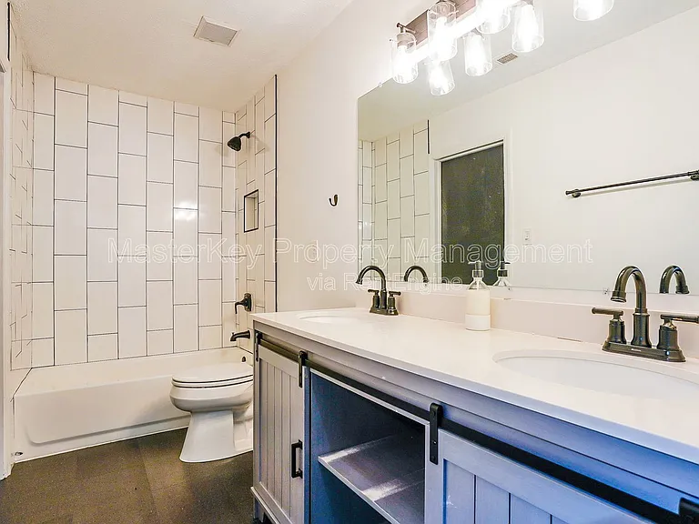8912 Taymouth Ct — Photo 15