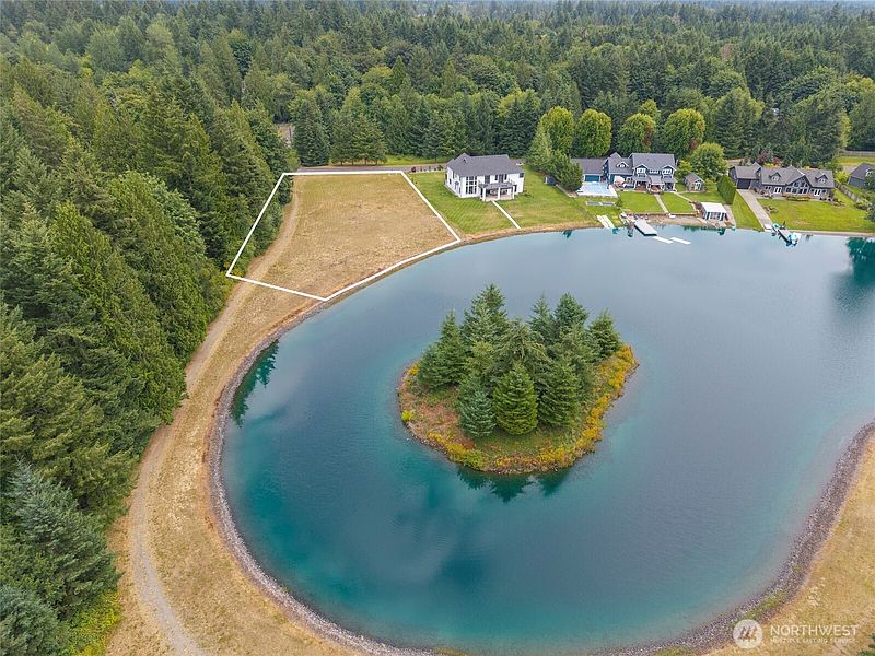 5th image of 8017 Ski View Lane SW
