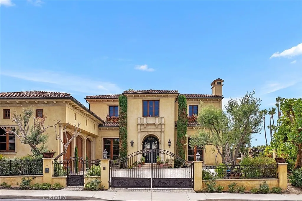 5 bed, 5.5 bath, 5347 sqft, $28,500 — Photo 3