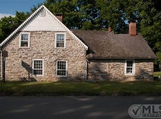 1 Zandhoek Rd, Hurley, NY 12443