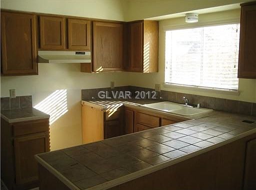 2nd image of 534 Chandler St
