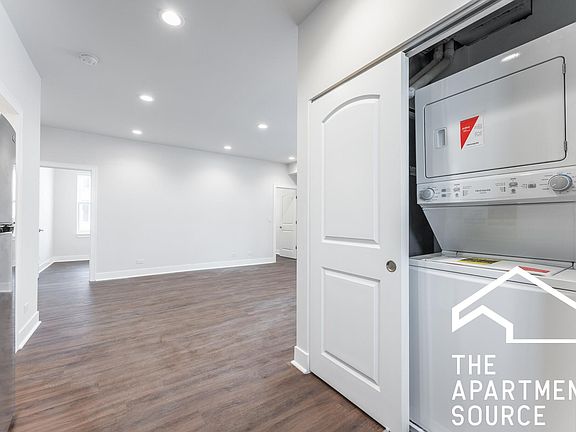 5th image of 4356 N Troy St #1