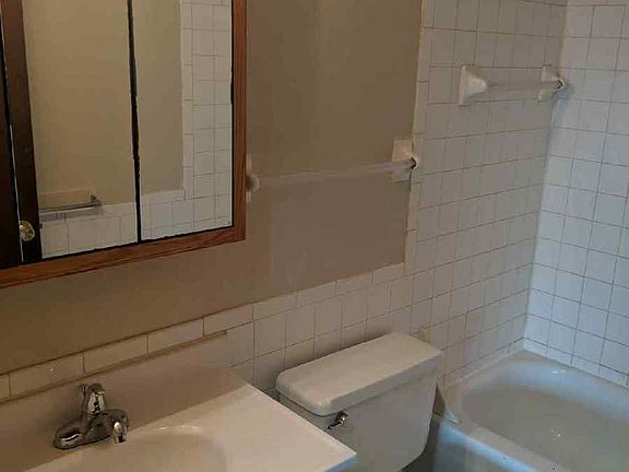 5th image of 8308 Zane Ave N #308