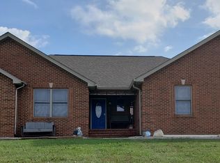135 Johnny Dr, Science Hill, KY 42553