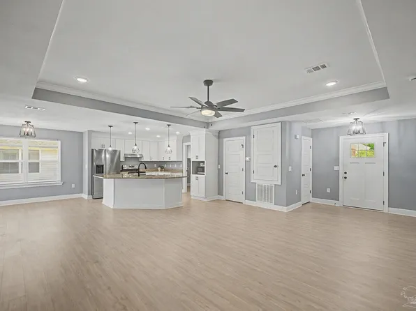 10427 Tanton Rd, Pensacola, FL 32506