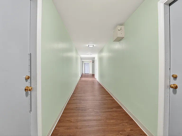 Taurus Apartments — Photo 28