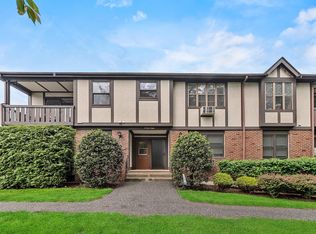 779 Sierra Vista Ln, Valley Cottage, NY 10989