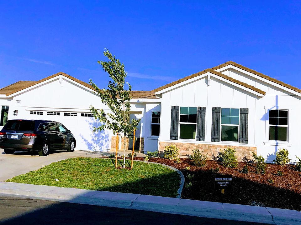 1st image of 4867 White Pine Dr