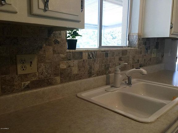 3rd image of 10758 W Saratoga Cir