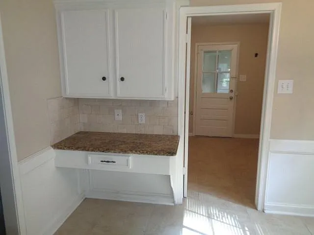 802 Baltic Ln — Photo 9
