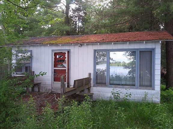 2nd image of 1852 Lakeview Dr