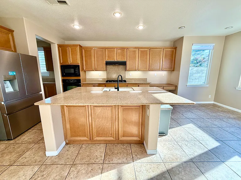 34413 Waltham Pl — Photo 11