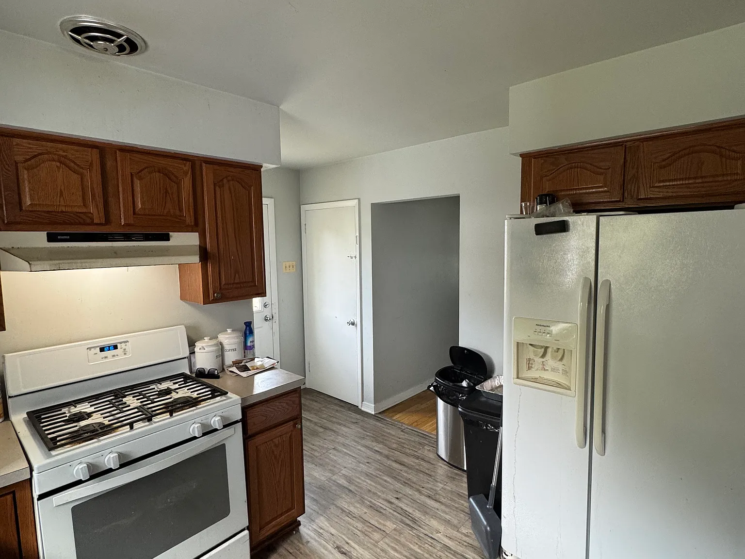 4 bed, 1684 sqft, $2,900 — Photo 3