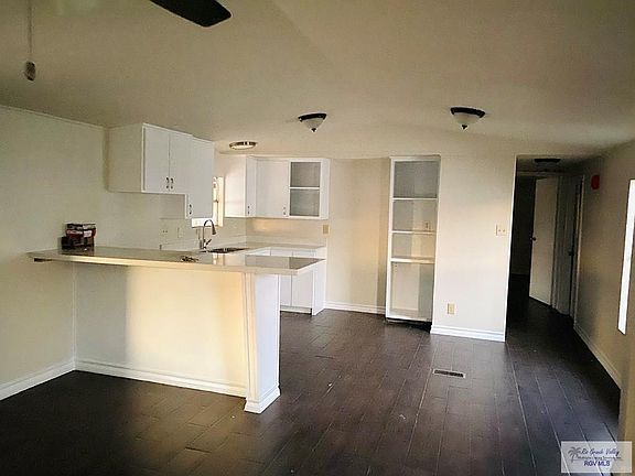 3rd image of 9508 Salida St