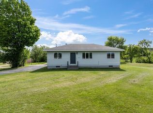 7320 90th St SE, Stewartville, MN 55976