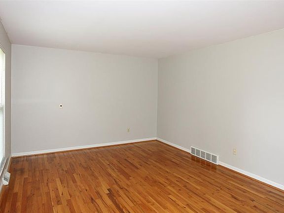 3rd image of 8091 Asbury Hills Dr