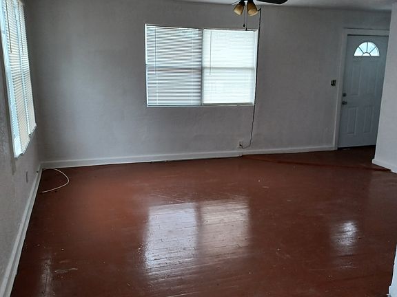 4th image of 759 37th Ave S