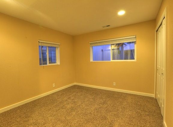 5th image of 908 N Montgomery Ave