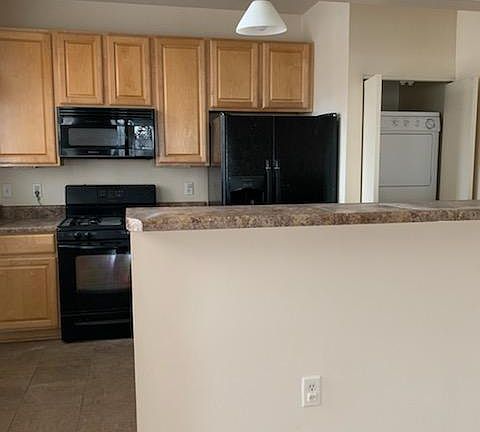 2nd image of 260 Hatton St