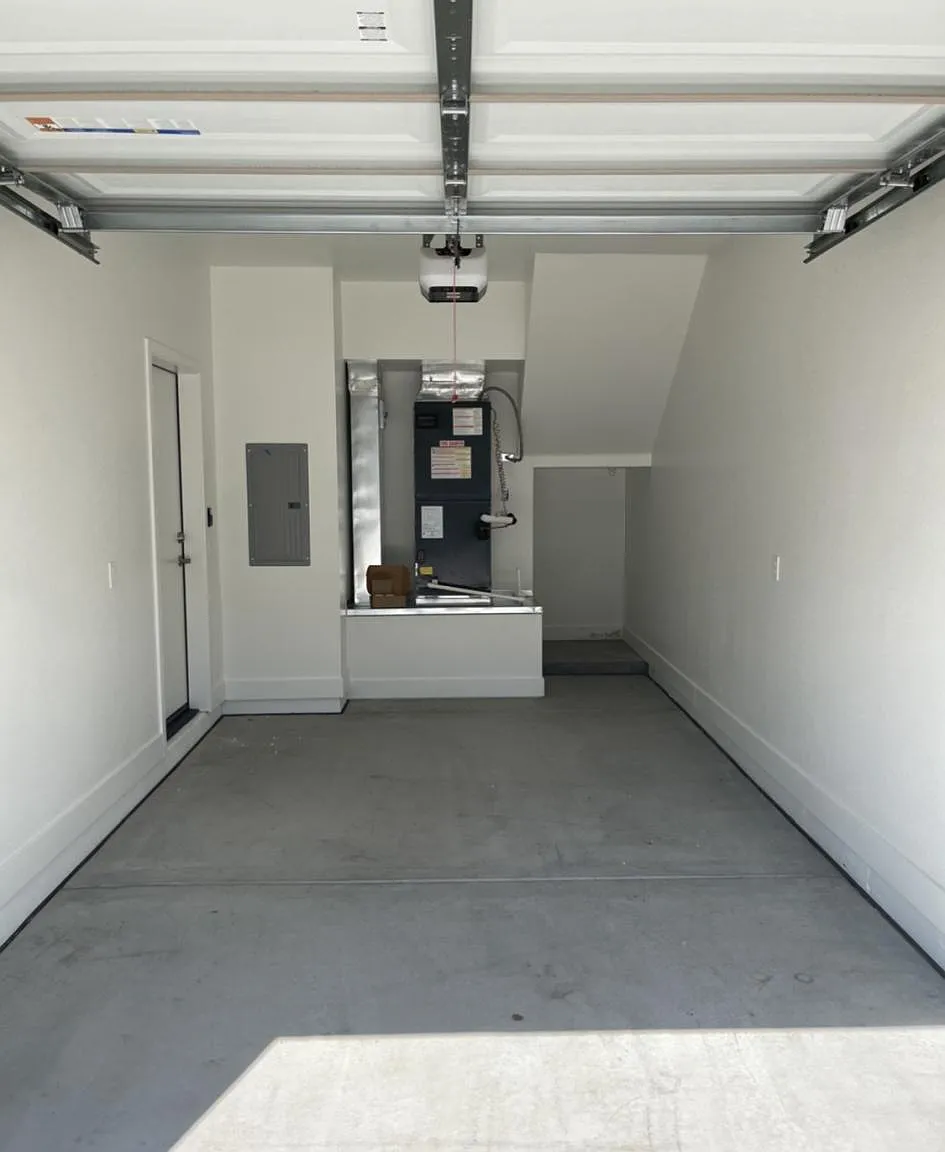7171 N 27th Ave — Photo 4