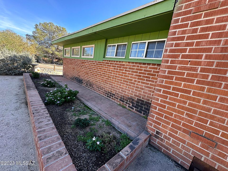 1st image of 3149 W Calle Cereza