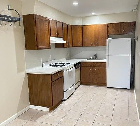 2nd image of 442 Taraval St APT 2A