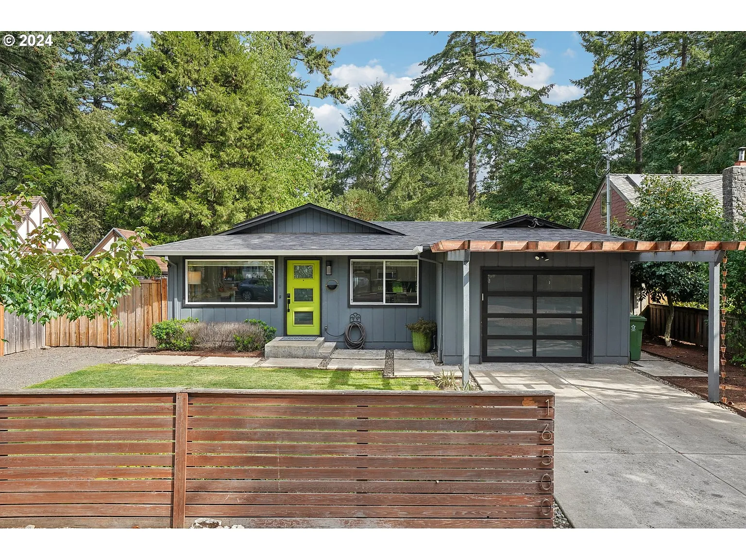 16500 Lake Forest Blvd photo 1