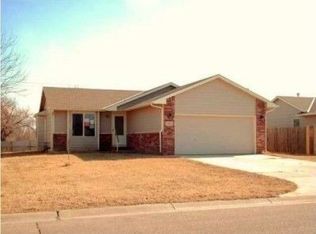 616 S Twin Pines Ave, Haysville, KS 67060