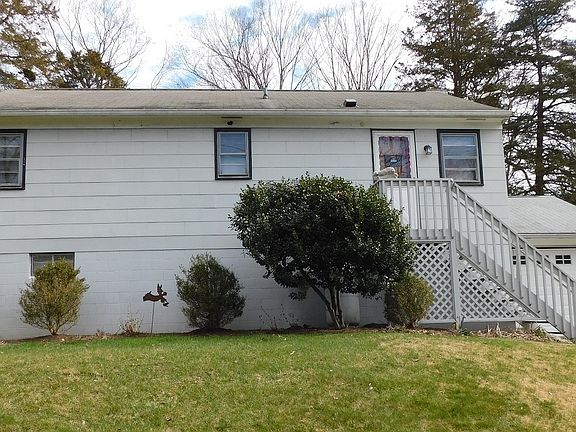 5th image of 381 Bennetts Farm Road