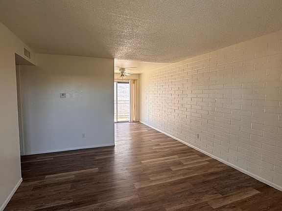 2nd image of 1827 W Tuckey Ln APT 10