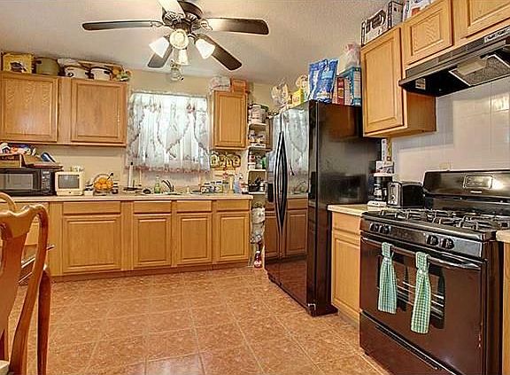 4th image of 8721 Stroelitz St