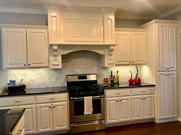 3rd image of 12901 Maiden Ln