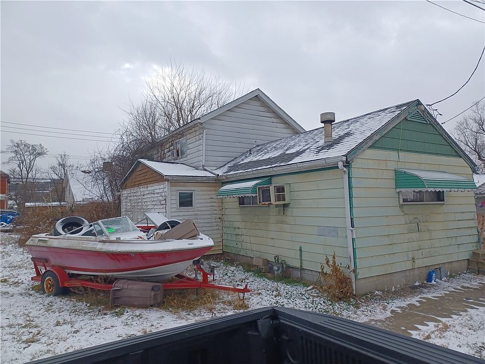 2nd image of 503 2nd St