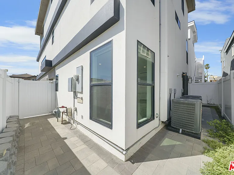1500 Ocean Dr — Photo 20