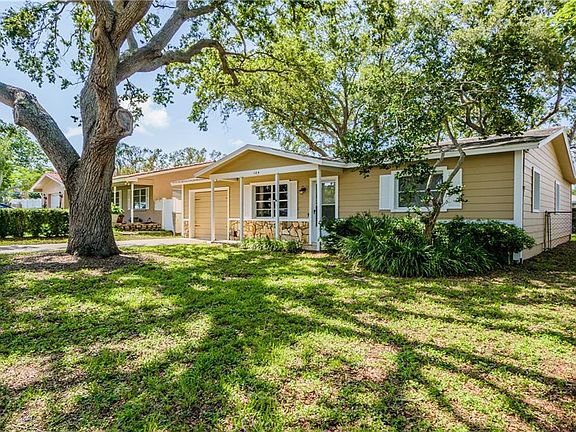 2nd image of 104 Coral Ct