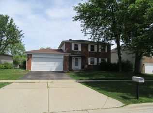 4345 Mumford Dr, Hoffman Estates, IL 60192