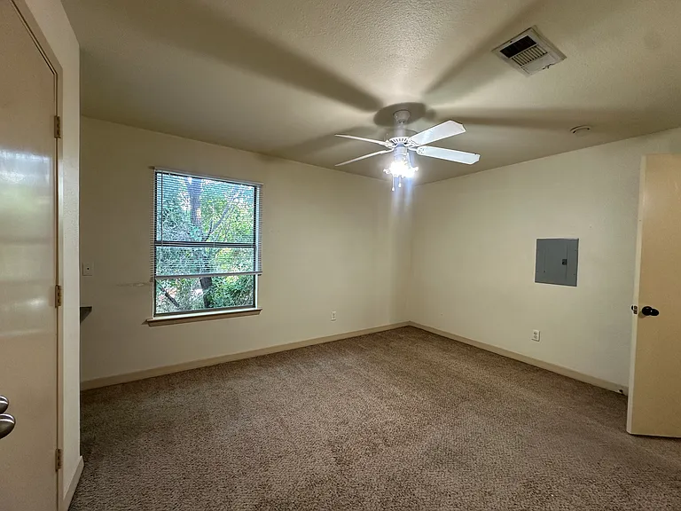 613 Bernard St #6 — Photo 10