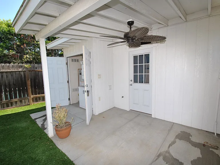 3820 Cedar Ave — Photo 5