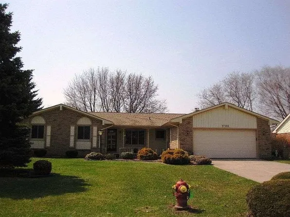 21355 Parklane Rd, Farmington Hills, MI 48335