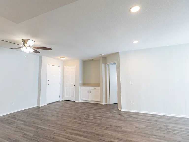 14056 Valleyheart Dr. — Photo 28