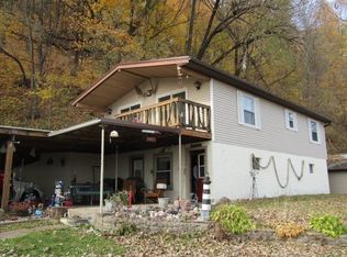 626 Great River Rd, Guttenberg, IA 52052