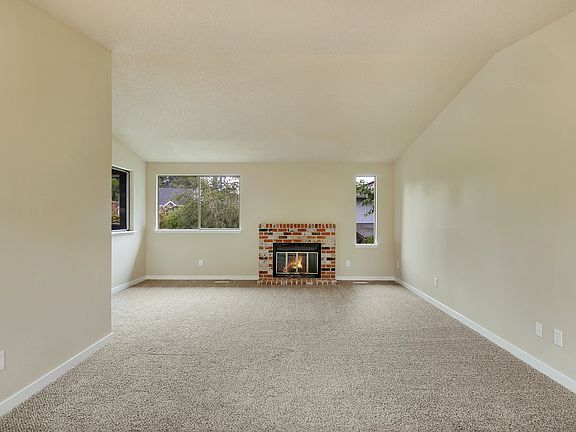 4th image of 5101 65th Ave W