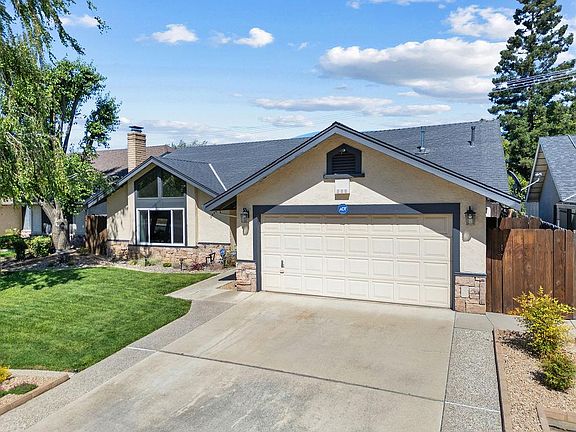 3rd image of 3848 Semallon Dr