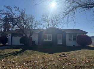 713 North St, Syracuse, IN 46567