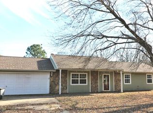 108 Little Ave, Coffeyville, KS 67337